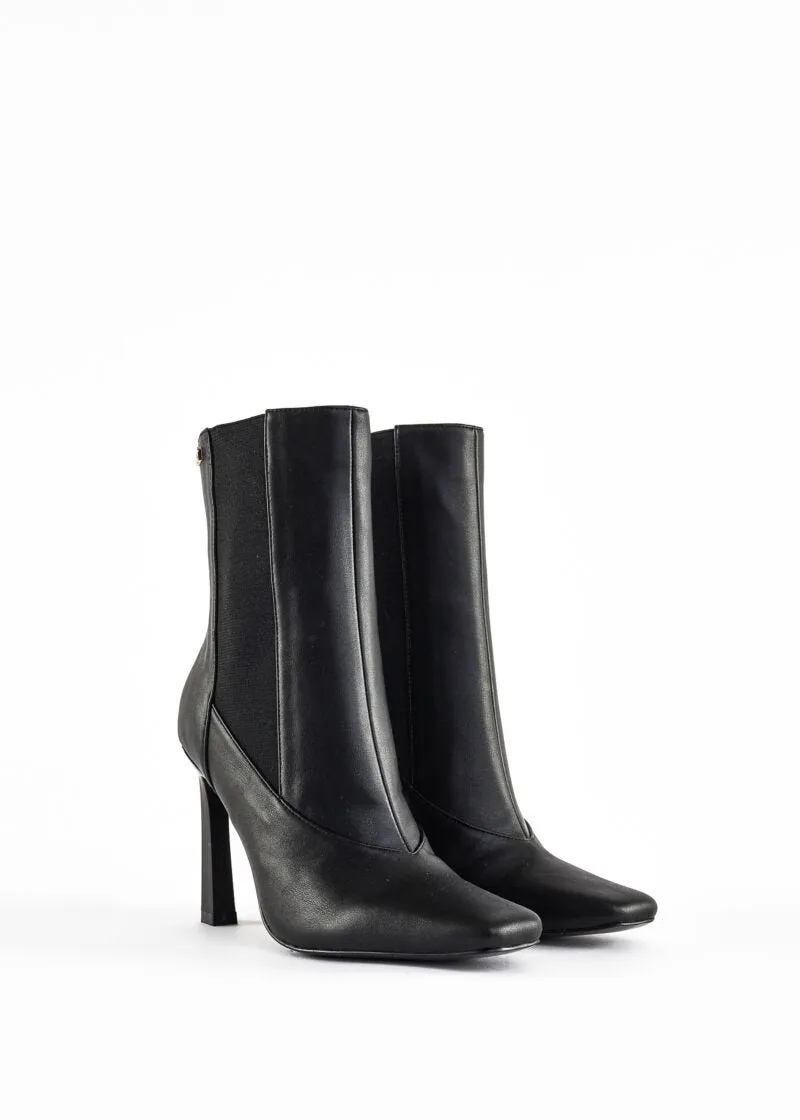Ankle boot con punta quadrata